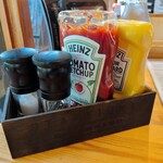 ムースヒルズバーガー - 卓上調味料