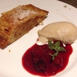 シリウス - 201409  シリウス  ★スペシャルプライスディナー（税込6480円 サービス料10%別）★アップルパイに 栗のアイスクリームを添えて