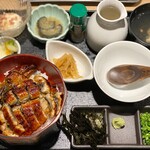 Yaki Fugu Yufuku Kitashinchi Ten - 鳗鱼饭拌饭