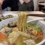 ぎょうざの満洲 - 
