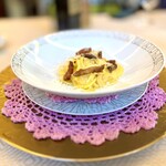 SALONE TOKYO - ペコリーノチーズをたっぷり掛けて｡