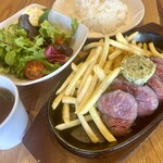 鉄板ステーキ(赤身）