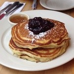 Clinton Street Baking Co. & Restaurant - ブルーベリーパンケーキ