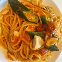 grigio la tavola - 