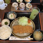 とんかつ・串揚げ 冨岳 - ランチ ロースカツ定食 1100円！