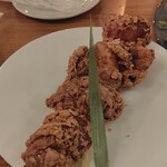 美味しい炭火焼き居酒屋 金魚 - 鶏の唐揚げ