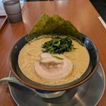 壱角家 - ラーメン並￥890