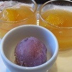 レストランアラスカ - ぶどうのアイス　みかんゼリー