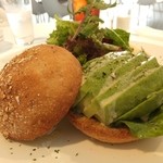 Audi Delight Cafe - 鎌倉野菜のアボガドサンド