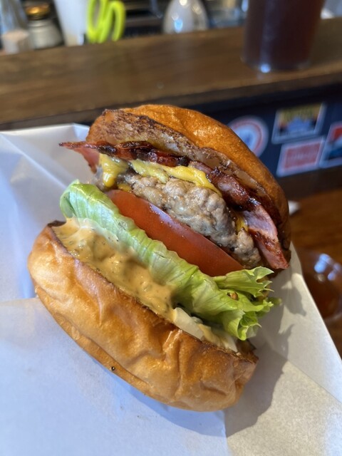 ヒッチ ハイカーズ バーガー スタンド （HITCH HIKERS BURGER