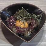 焼肉家けんちゃん - 桜ユッケ ¥998