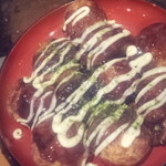 浪花のてっぱん - たこ焼き　キムチ入り10個　580円