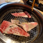 和牛放題の殿堂 秋葉原 肉屋横丁 焼肉 - 