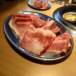 和牛放題の殿堂 秋葉原 肉屋横丁 焼肉 - 