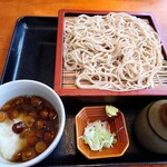 そば処　西浦屋 - 料理写真:暑い日、疲れた時、夜遅く、軽く食べる時　いつでもなめこおろし蕎麦