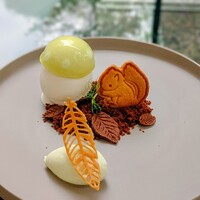 レストランアマデウス - Dessert Course Afternoon Tea 8,000円＊メロンとチーズのムースケーキ
