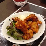 漁火と炭火焼き酒場まつむら - 鶏モモ塩竜田揚げ