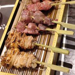 漁火と炭火焼き酒場まつむら - 鶏皮塩　ズリ塩　こころ