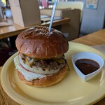 ブッチャーズテーブル - ハワイアンBBQバーガー