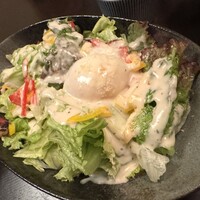 三平 - 季節野菜とベーコンのシーザーサラダ