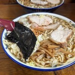 ケンちゃんラーメン - 脂身入り、普通盛！