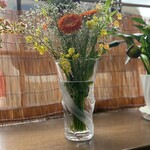 ケンちゃんラーメン - いつも出窓のお花が素敵