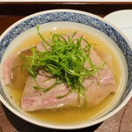 馳走 啐啄一十  - 【写真⑰】高森和牛(山口県岩国市周東、沼本カット)、松山揚げ、真昆布といりこ、鰹節、鯖節、あご節の出汁しゃぶ