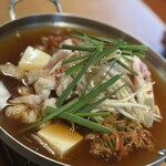 食堂・酒 たづ - ホルモン鍋