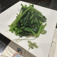 ステーキハウスハマ 六本木本店 - 路地ほうれん草はバター醤油味