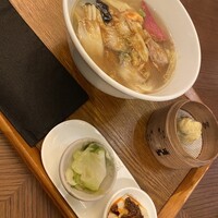 正宗広東私房菜サワダ 梅田エスト店 - 