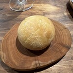 IZA - 自家製フォカッチャ(おかわり自由)