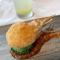 銀座アスター お茶の水賓館 - 大振りなずわい蟹の爪の揚げ物