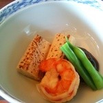 京亭 - 海老・椎茸・湯葉・隠元の炊き合わせ