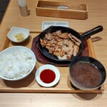 豚ステーキ専門店 B - 