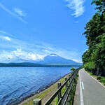 ムースヒルズバーガー - 山中湖畔からの富士