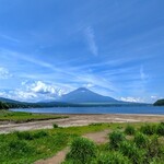 ムースヒルズバーガー - 山中湖畔からの富士