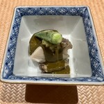 東山 吉寿 - 鮑　肝ソース　オクラ　酢白菜でさっぱり