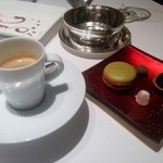 レストラン タテル ヨシノ 銀座 - 小菓子とコーヒー