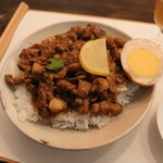 台湾 席茶 蓮月庭 - 魯肉飯