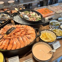 ザ タヴァン グリル＆ラウンジ - 