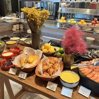 ザ タヴァン グリル＆ラウンジ - 