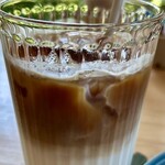 庭の花 - 冷たいカフェオレ