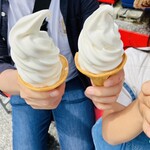 ミルクファーム伊吹 - ソフトクリーム
