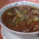 中華料理 唐韻 - 牛筋ラーメン
      