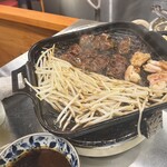 焼肉ホルモン坂上 梅田本店 - 