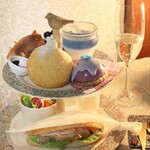 CAFE Tea Tree - 【2025.06】JUN afternoon tea(全部のせ・税込2,300円)