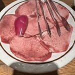 神泉ホルモン 三百屋 - 