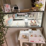 パティスリー ドュ ジュール ジュイサンス - この日は、ショートケーキと生バターサンドも売られてました(๑˃̵ᴗ˂̵)