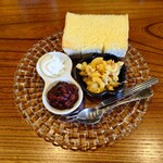 cafe いのうえ - モーニングサービスセットのアップ

ドリンク代金　＋100円