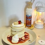 パティスリー ドュ ジュール ジュイサンス - 写真をたくさん撮りすぎて、フロートのアイスが溶けて来た(^-^;  モチモチでめっちゃ美味しかったです♪